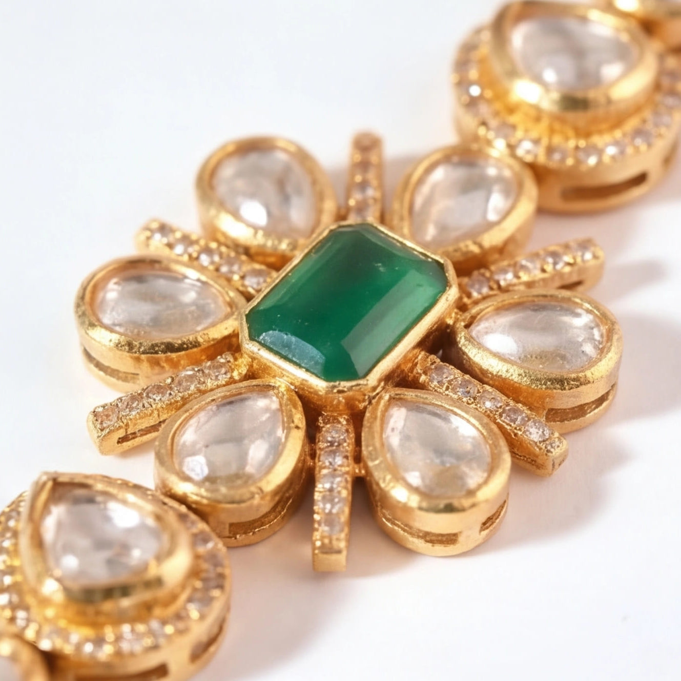 Emerald Phool necklace