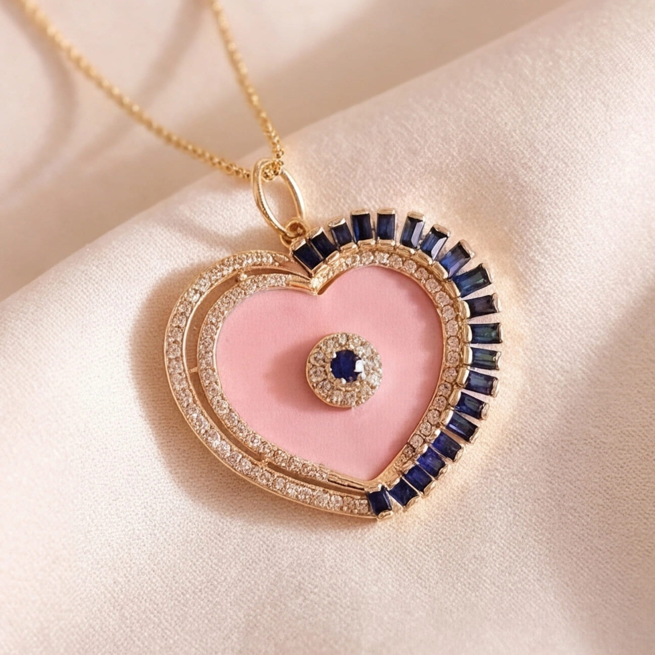 Queen Pendant (Blue Sapphire) (14k Gold)