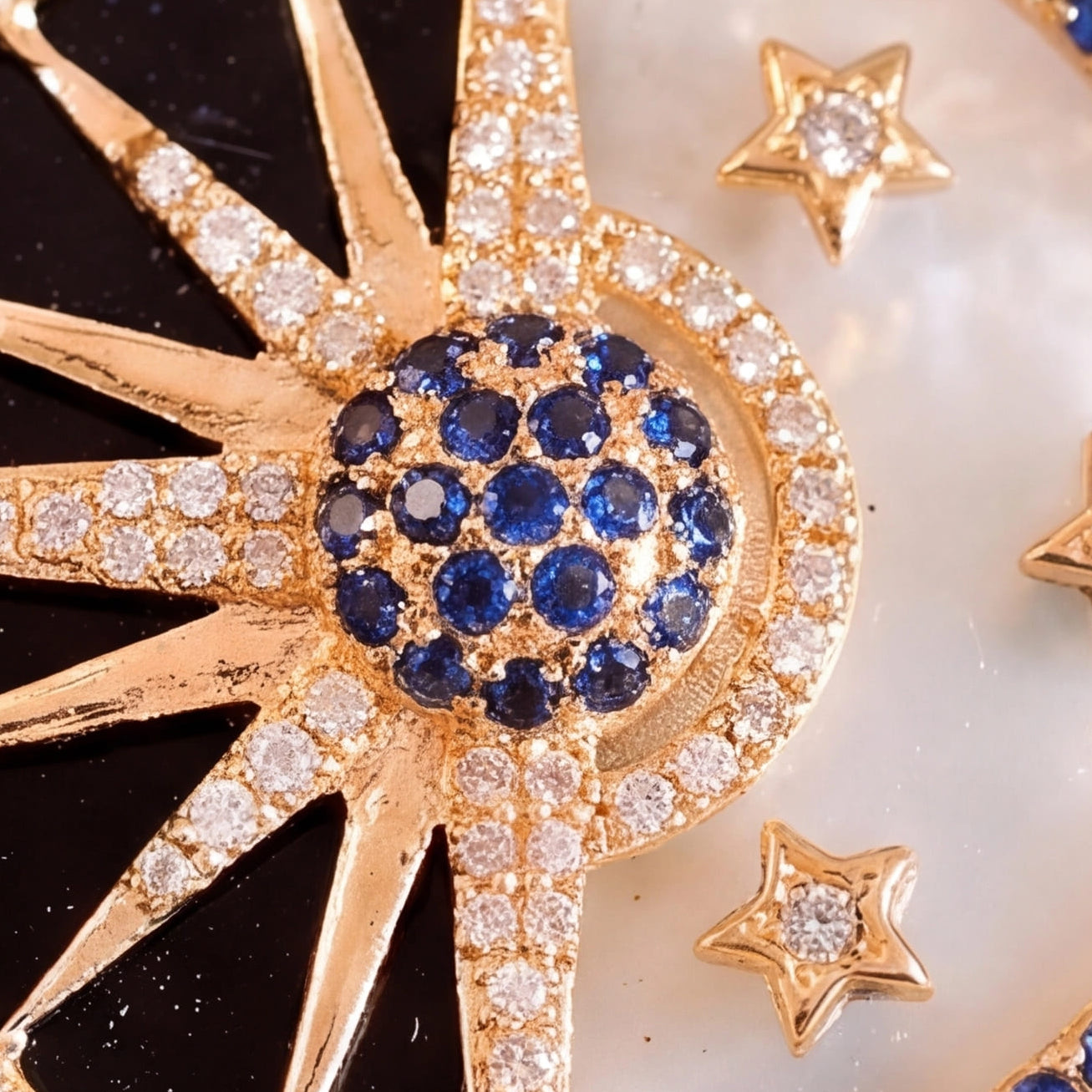 Sun N Moon Pendant (Blue Sapphire) (14k Gold)