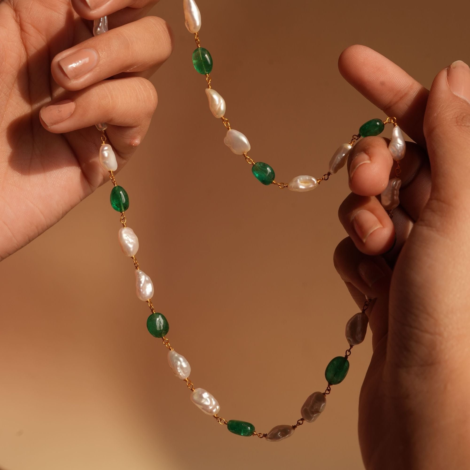 Emerald Pearl String Necklace (22k Gold) (22 Inches)