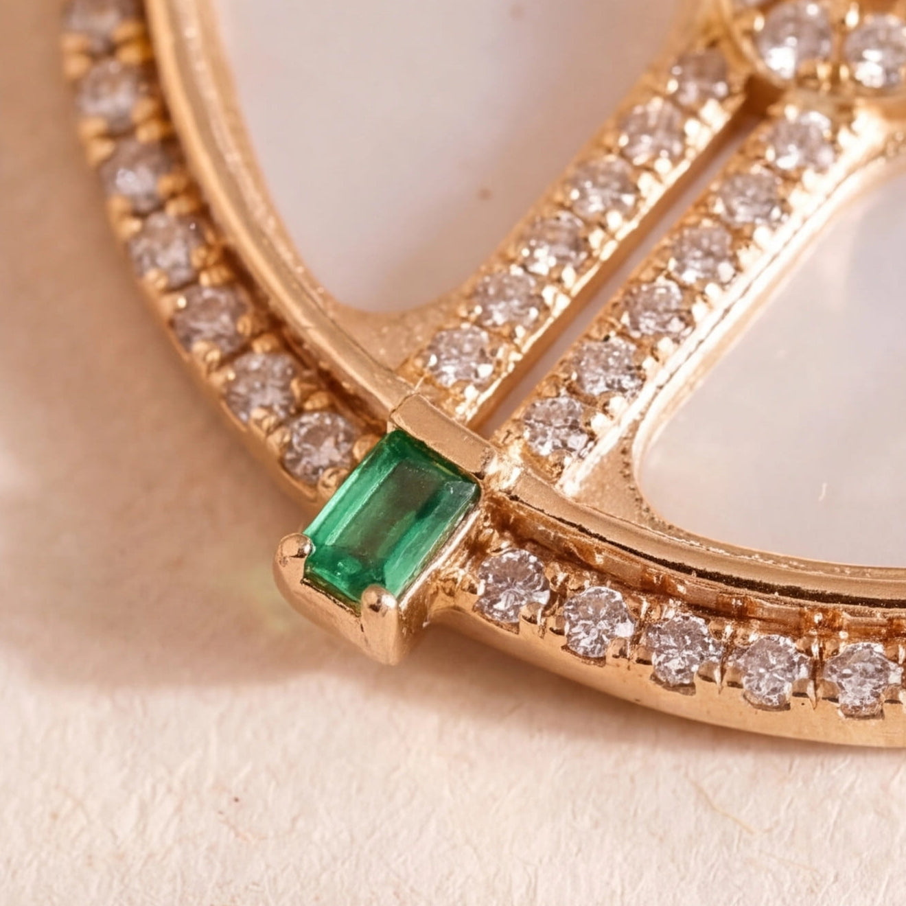 Aurora Pendant (Emerald) (14k Gold)
