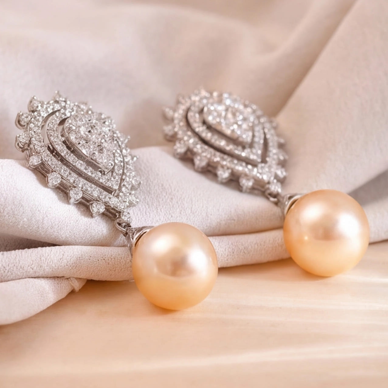 Donna Pearl Earring