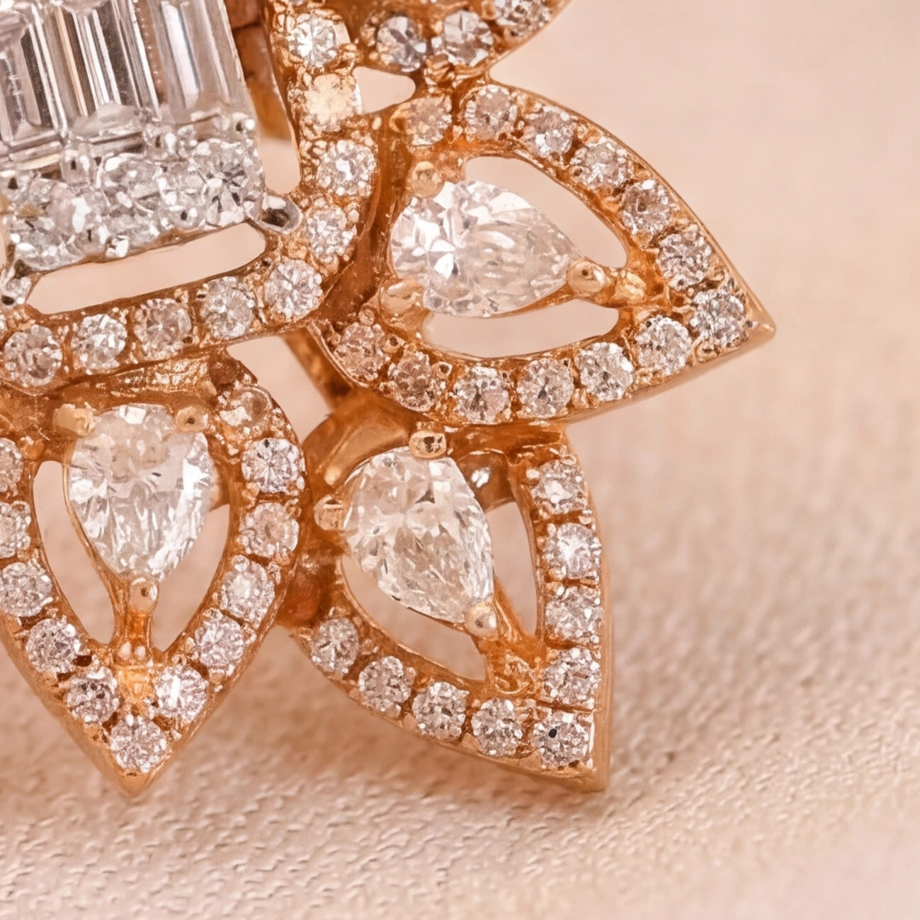 Flaura Ring