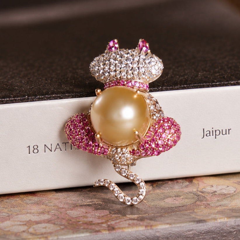 Regal Cat Brooch