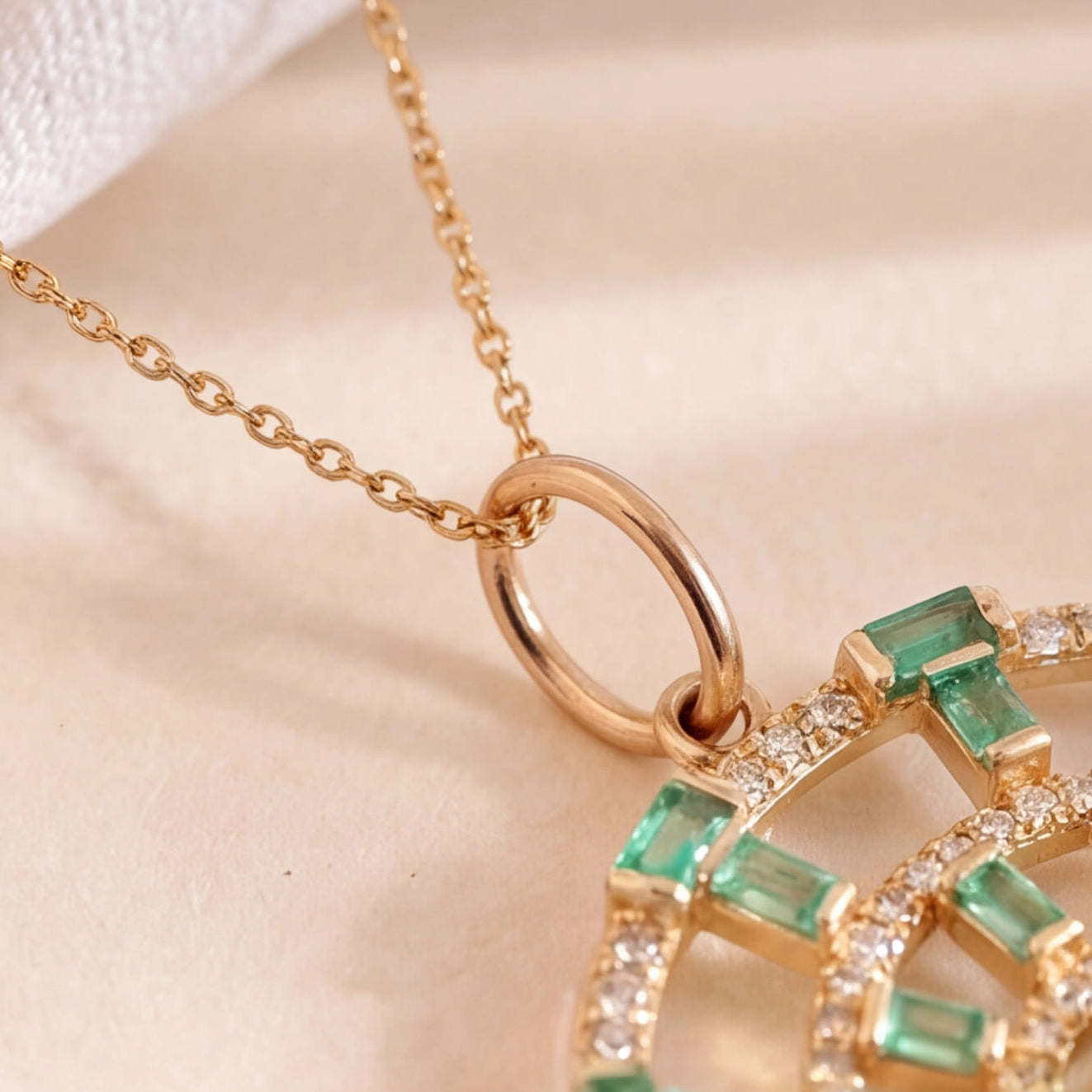 Aura Pendants (Emerald) (14k Gold)
