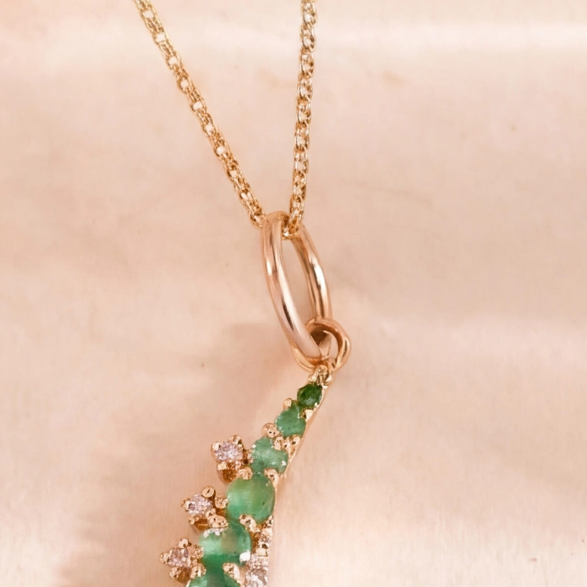 Crescent Pendant (Emerald) (14k Gold)