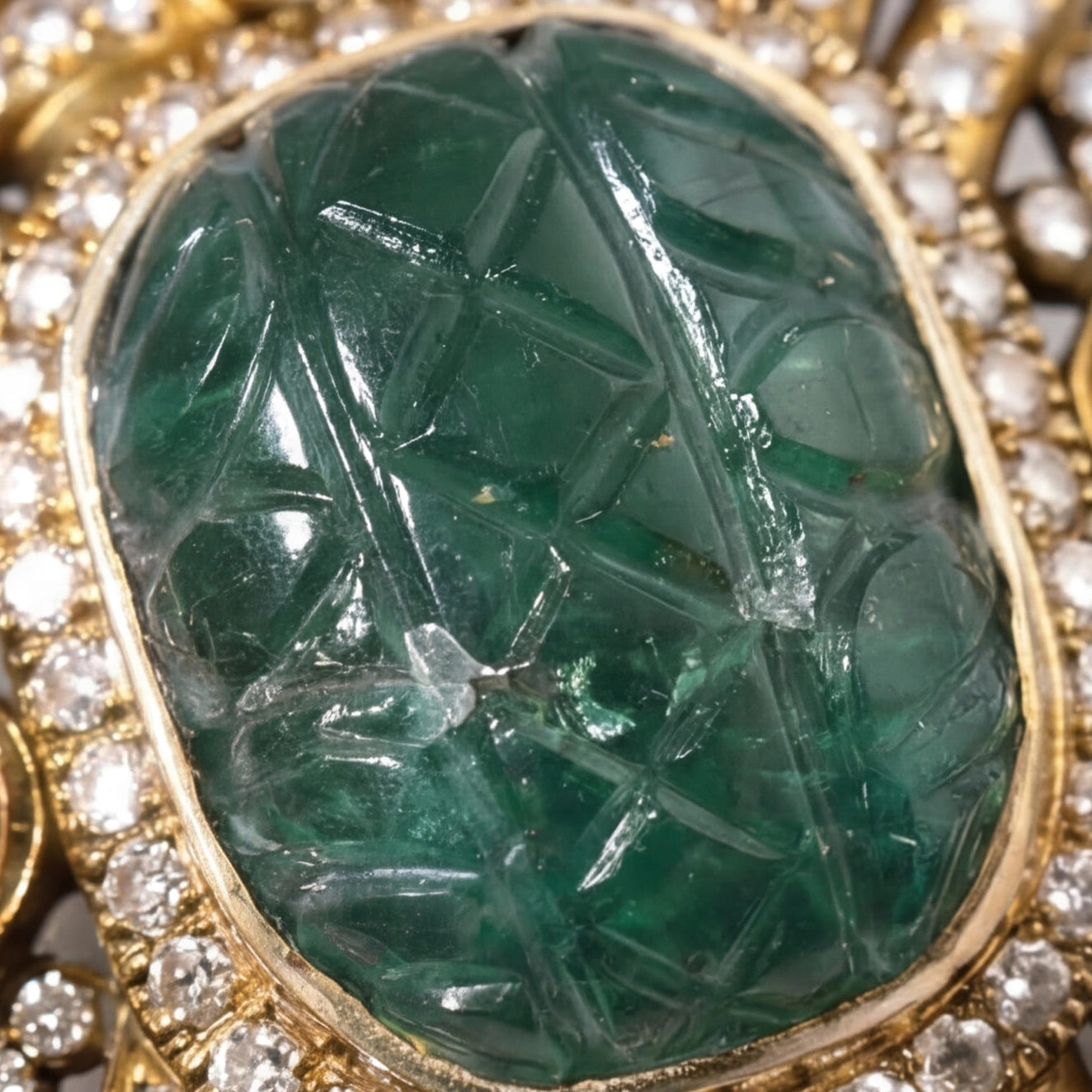 Claw Emerald Earrings