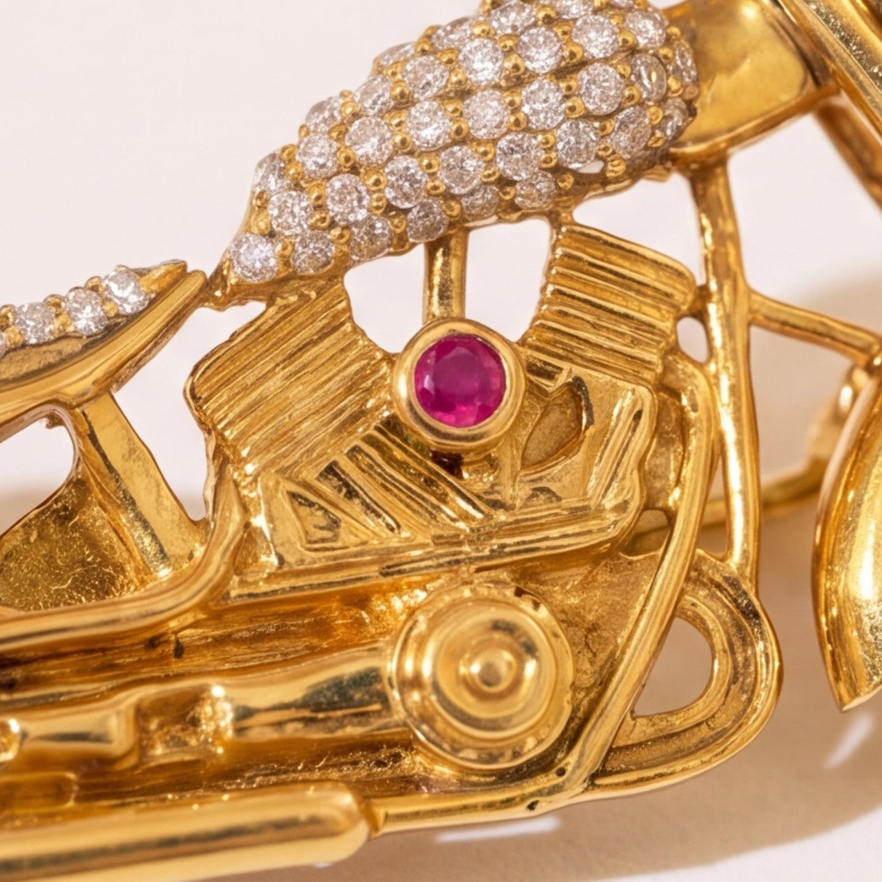 Wanderer Brooch